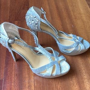 Gianni Bini silver sparkle heels